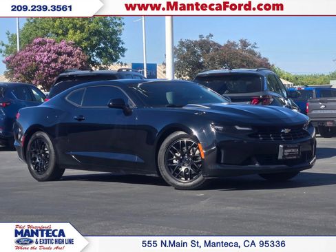 Used 2023 Chevrolet Camaro LT RWD image 1