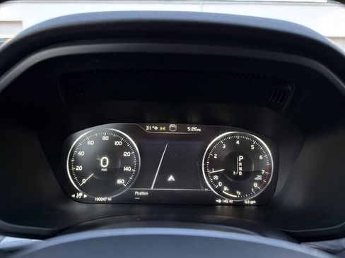 Used 2018 Volvo XC60 T5 Momentum w/ Convenience Package image 22