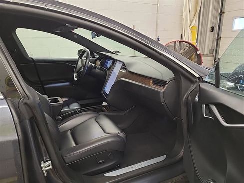 Used 2019 Tesla Model S 100D image 11