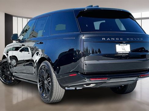 New 2025 Land Rover Range Rover SE image 3