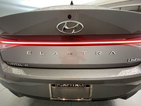 Used 2023 Hyundai Elantra Limited w/ Winter Weather Package FWD image 27