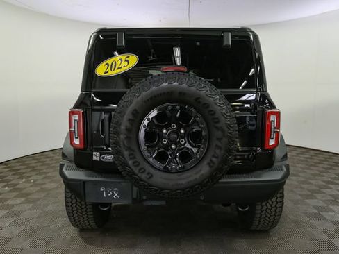Used 2025 Ford Bronco Badlands w/ Sasquatch Package AWD/4WD image 9