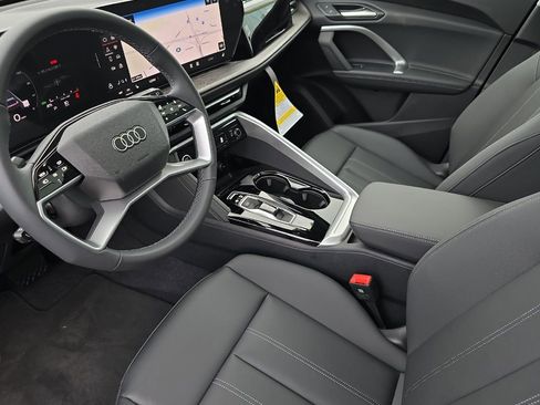 New 2025 Audi Q5 Premium Plus image 9