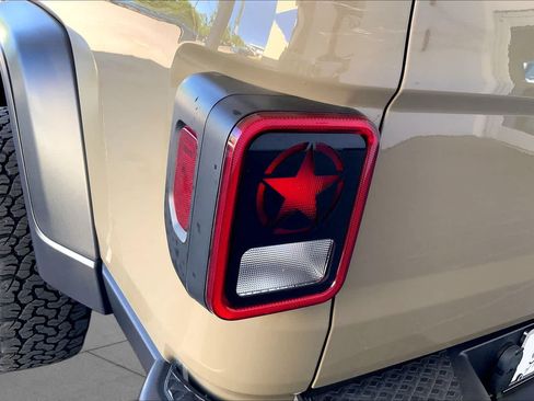 Used 2020 Jeep Gladiator Sport w/ Quick Order Package 24S AWD/4WD image 28