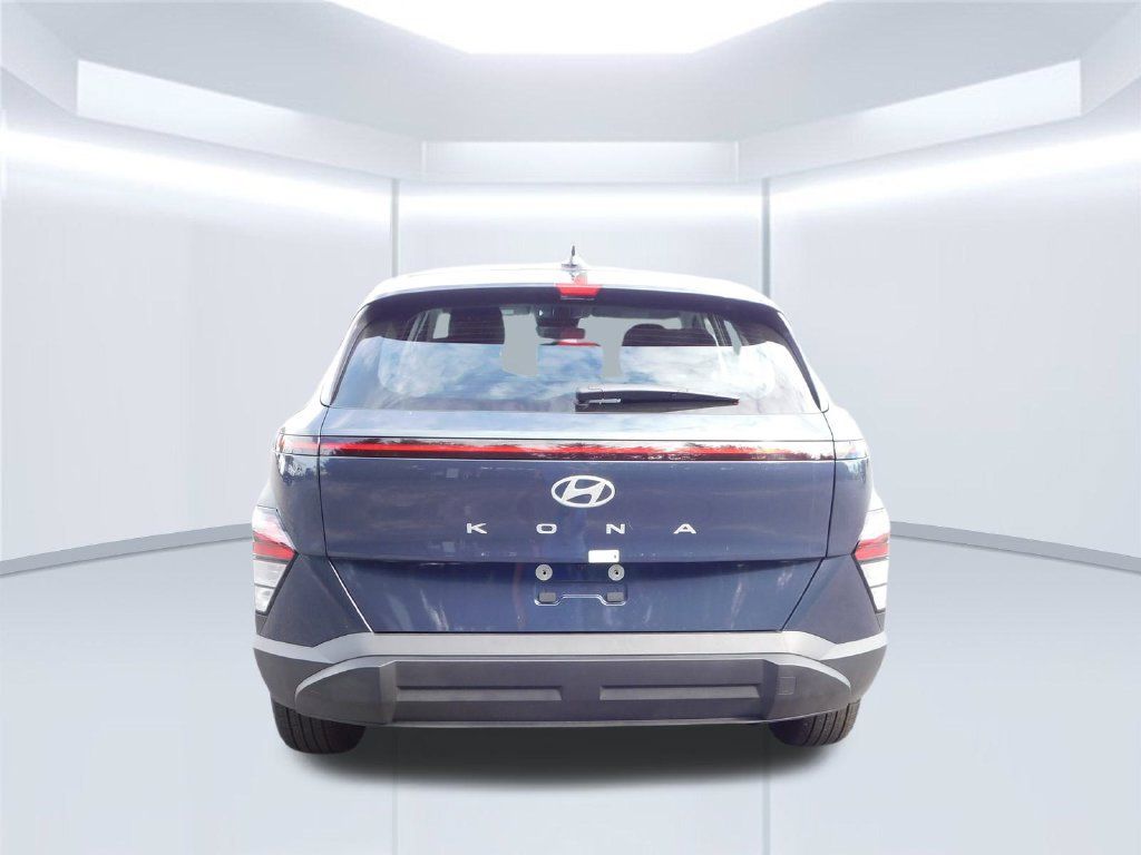 Used 2026 Hyundai Kona SE FWD image 4