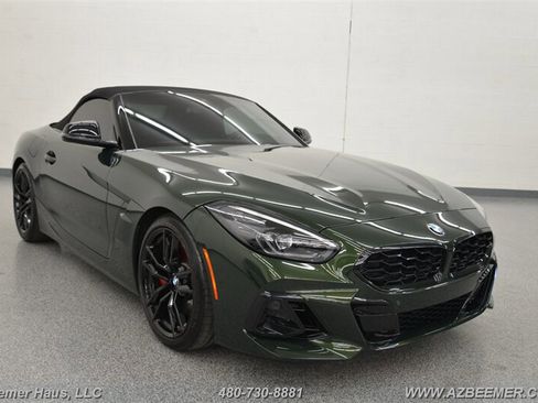 Used 2025 BMW Z4 M40i w/ Premium Package image 6