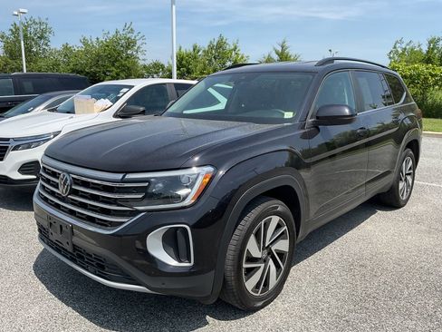 Used 2024 Volkswagen Atlas SE AWD/4WD image 4