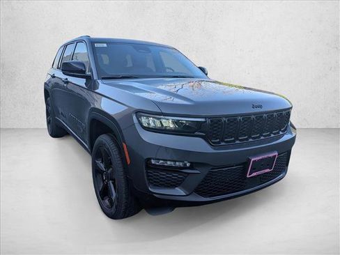 New 2025 Jeep Grand Cherokee Limited image 7