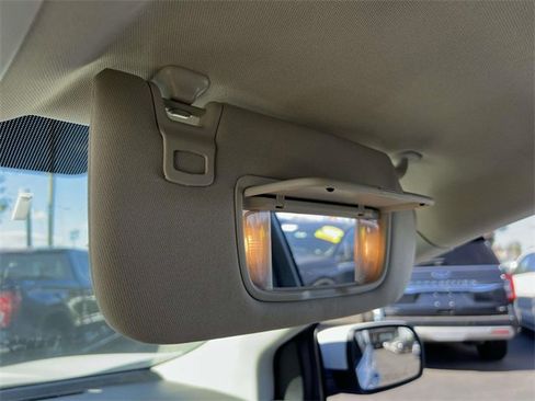 Used 2024 Ford Edge SEL image 28