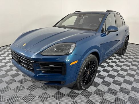 Certified 2026 Porsche Cayenne E-Hybrid AWD/4WD image 7