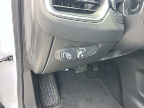 Used 2024 Chevrolet Equinox LT AWD/4WD image 35