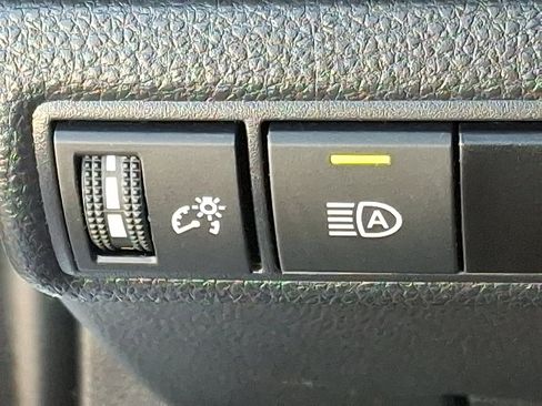 Used 2025 Toyota Corolla SE image 26