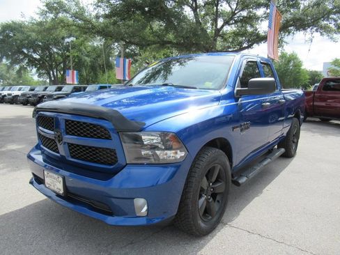Used 2019 RAM 1500 Express w/ Express Value Package RWD image 3