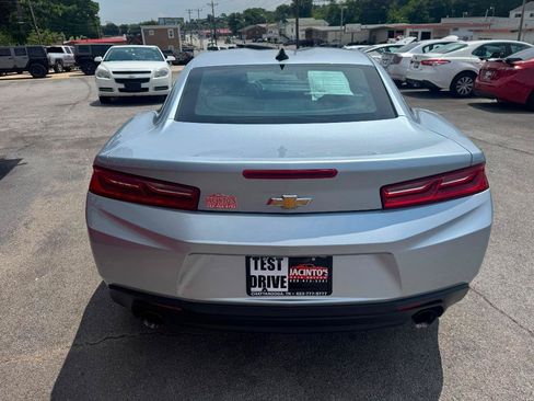 Used 2017 Chevrolet Camaro LT RWD image 7