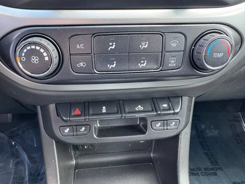 Used 2020 Chevrolet Colorado LT w/ Redline Special Edition AWD/4WD image 17