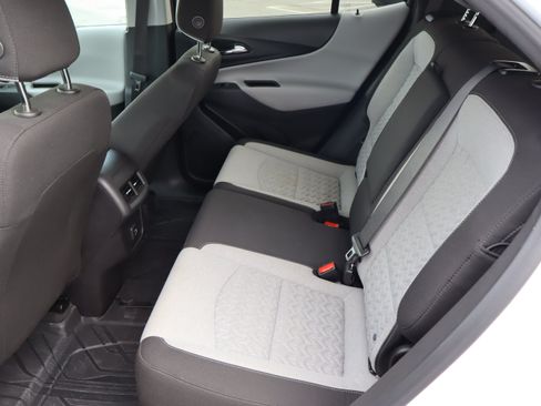 Used 2023 Chevrolet Equinox LS w/ LS Convenience Package FWD image 31