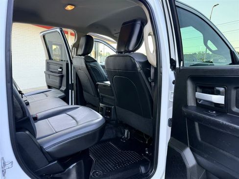 Used 2019 RAM 2500 Tradesman w/ Chrome Appearance Group AWD/4WD image 12