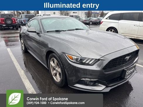 Used 2015 Ford Mustang Coupe image 4