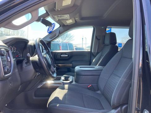 Used 2022 Chevrolet Silverado 1500 LT Trail Boss w/ Bed Protection Package AWD/4WD image 3