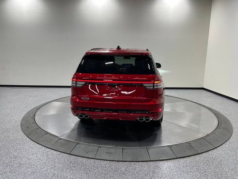 New 2026 Lincoln Aviator AWD w/ Jet Appearance Package image 7