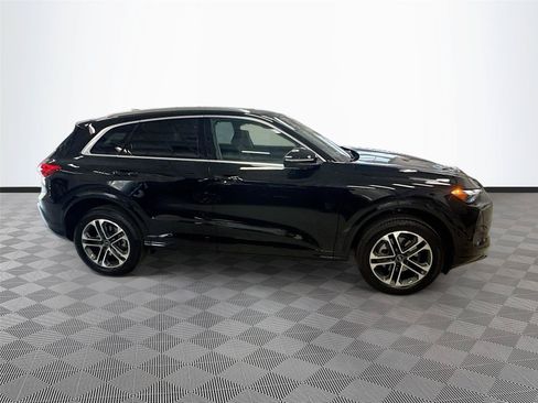 Certified 2025 Audi Q5 Premium w/ Convenience Package AWD/4WD image 8