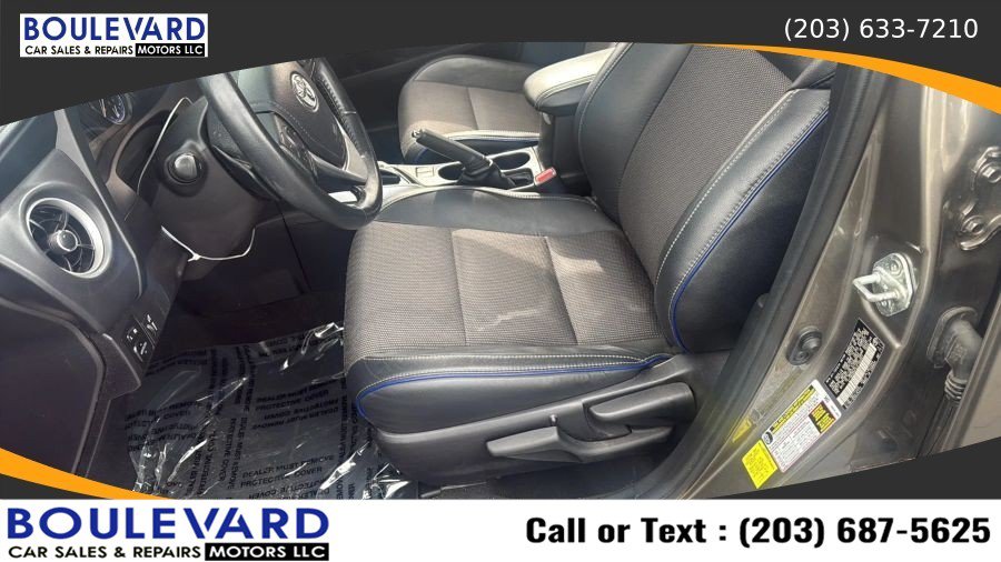 Used 2018 Toyota Corolla SE w/ SE Premium Package FWD image 24