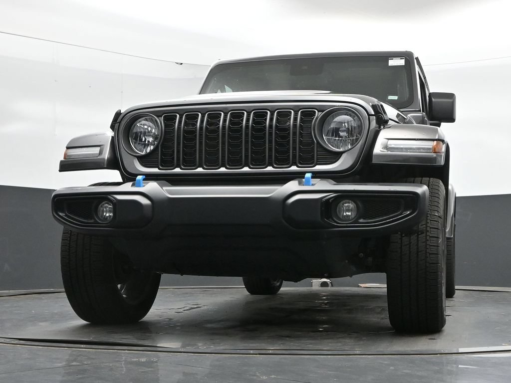 Used 2024 Jeep Wrangler Unlimited AWD/4WD image 43