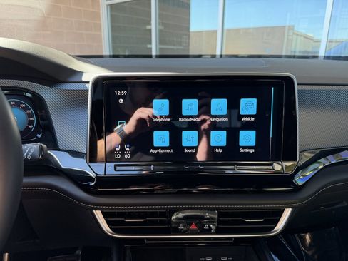 Used 2024 Volkswagen Atlas Cross Sport SEL R-Line image 19