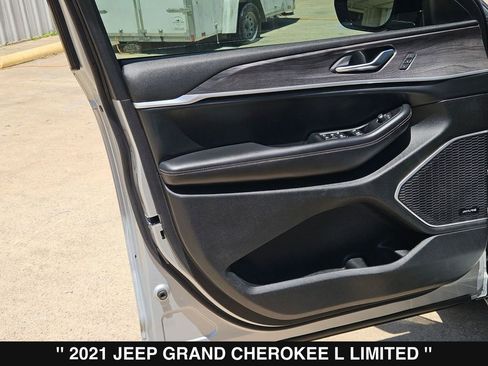 Used 2021 Jeep Grand Cherokee L Limited AWD/4WD image 14