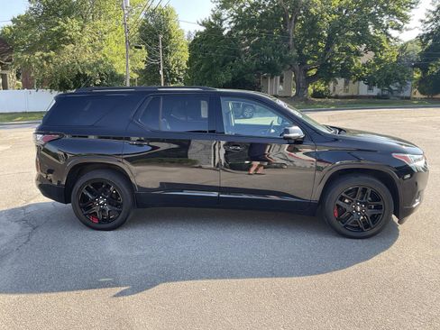Used 2020 Chevrolet Traverse Premier w/ Redline Edition AWD/4WD image 6