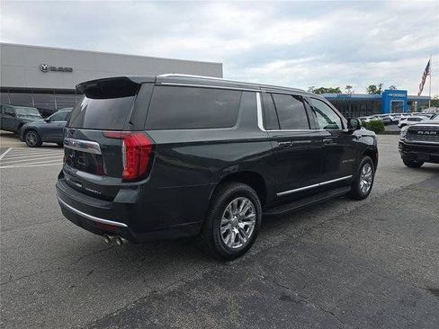 Used 2022 GMC Yukon XL Denali w/ Max Trailering Package AWD/4WD image 3