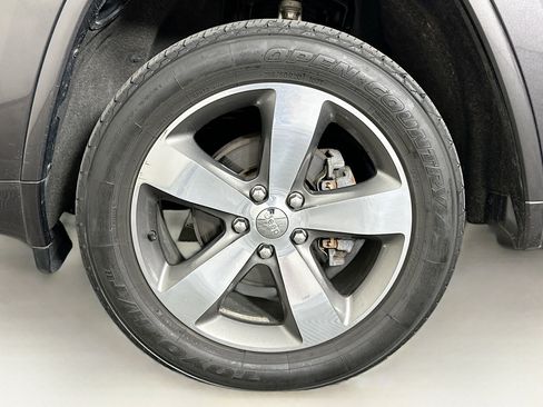 Used 2016 Jeep Grand Cherokee Overland image 11