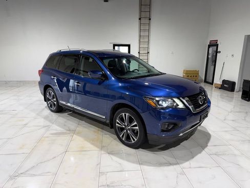 Used 2018 Nissan Pathfinder Platinum w/ Cargo Package AWD/4WD image 3