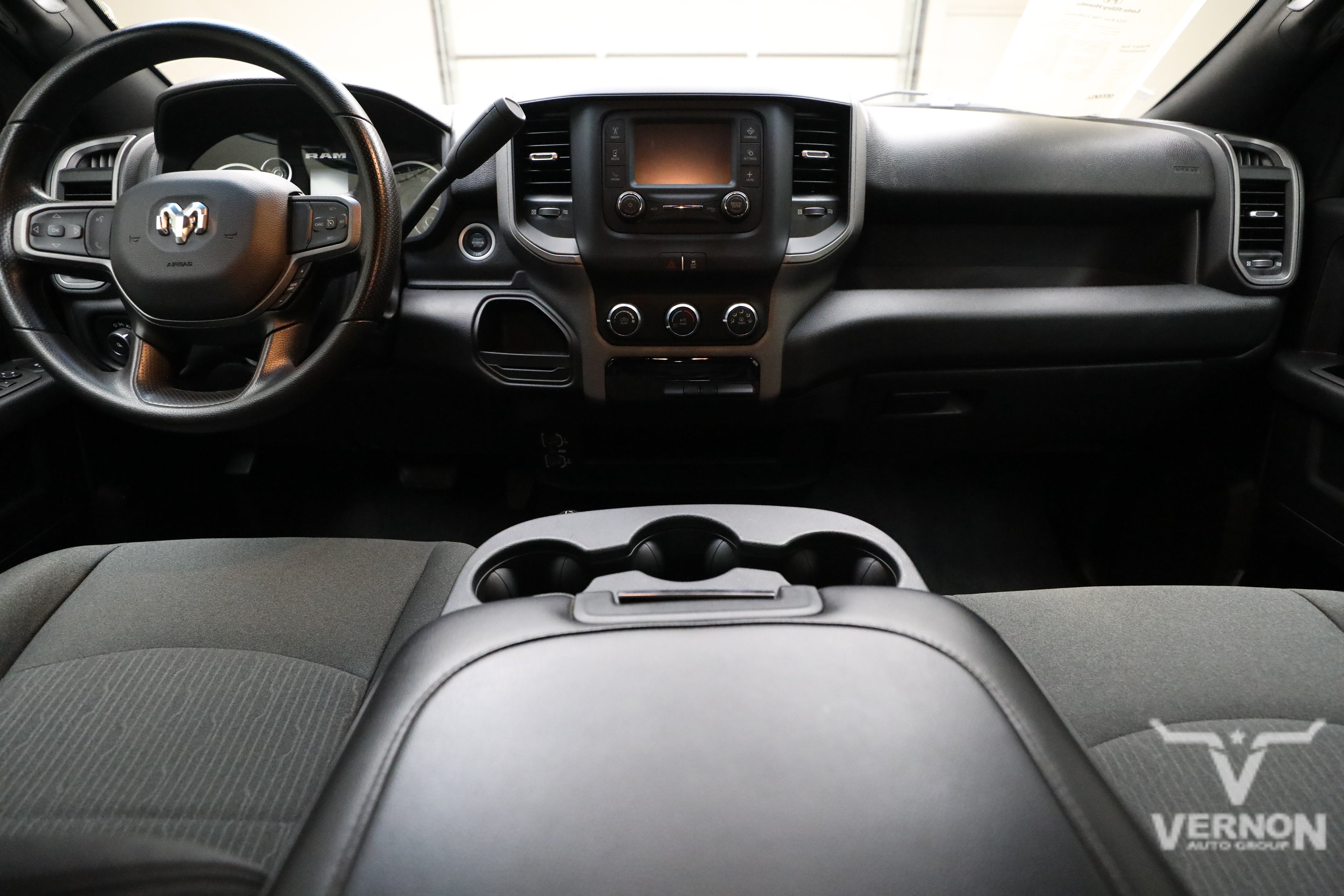 Used 2024 RAM 3500 Tradesman w/ Chrome Appearance Group AWD/4WD image 13