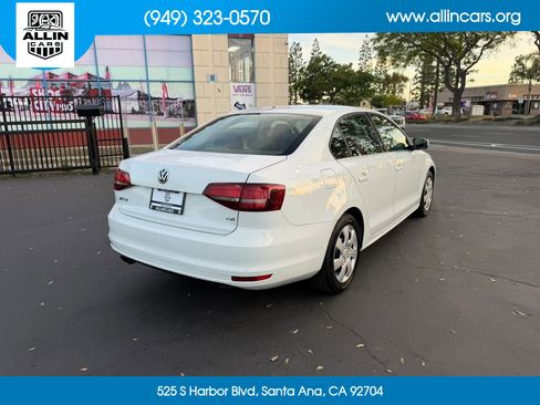Used 2017 Volkswagen Jetta S FWD image 4