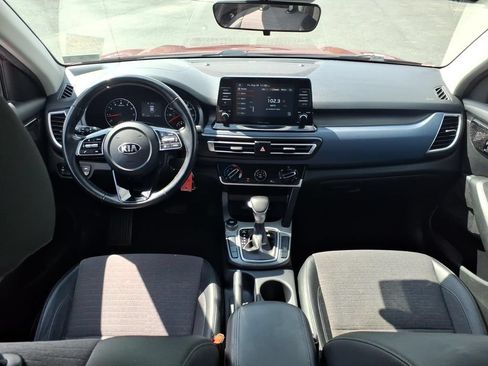 Certified 2021 Kia Seltos S FWD image 17