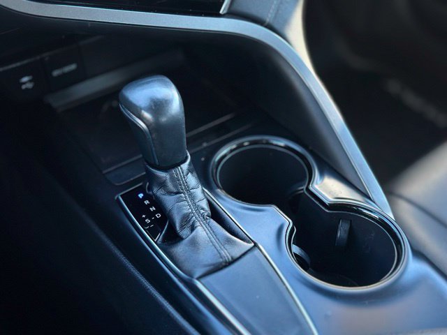 Used 2018 Toyota Camry SE FWD image 12