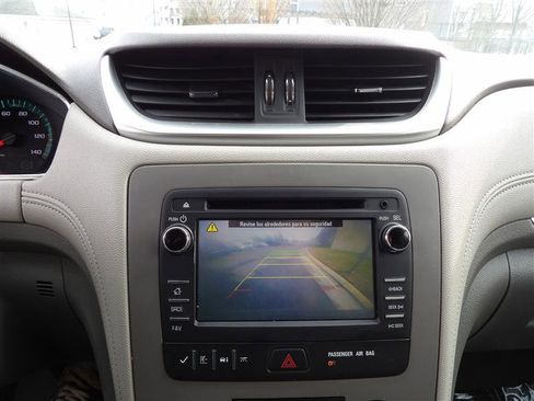 Used 2015 Chevrolet Traverse LS image 23
