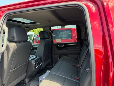 New 2026 GMC Sierra 2500 SLT w/ SLT Premium Package AWD/4WD image 8