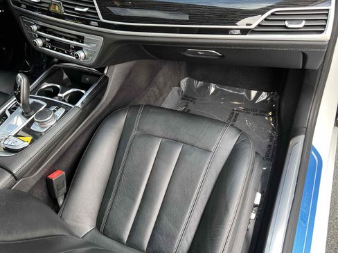 Used 2018 BMW 740e xDrive image 19