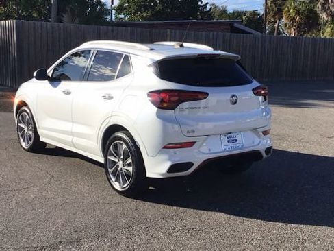 Used 2020 Buick Encore GX Essence w/ Experience Buick Package image 7