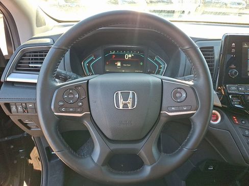 Used 2023 Honda Odyssey EX-L image 19