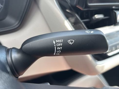 Used 2024 Toyota Corolla LE FWD image 22