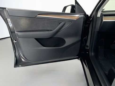 Used 2025 Tesla Model Y Long Range image 20