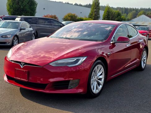 Used 2017 Tesla Model S 60 RWD image 4