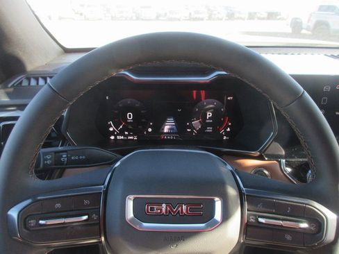 New 2026 GMC Canyon AT4 image 17