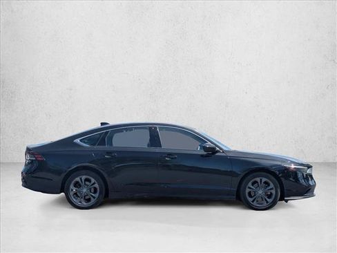 Used 2023 Honda Accord EX image 4