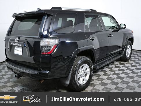 Used 2021 Toyota 4Runner SR5 AWD/4WD image 3
