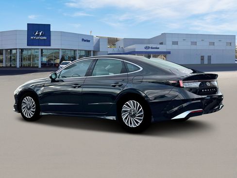 New 2025 Hyundai Sonata Limited image 4