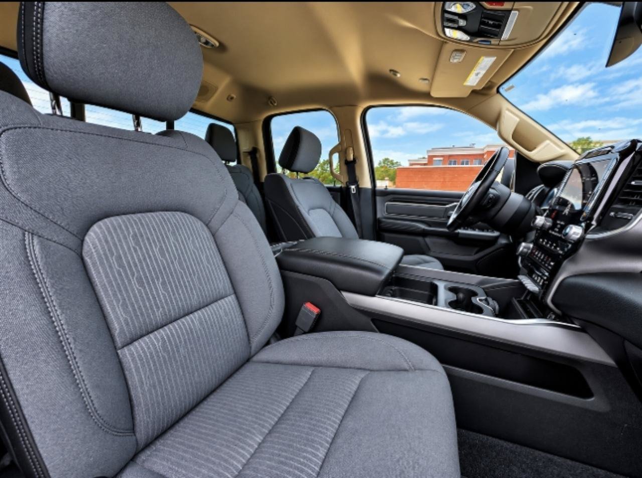 Used 2020 RAM 1500 Big Horn AWD/4WD image 15